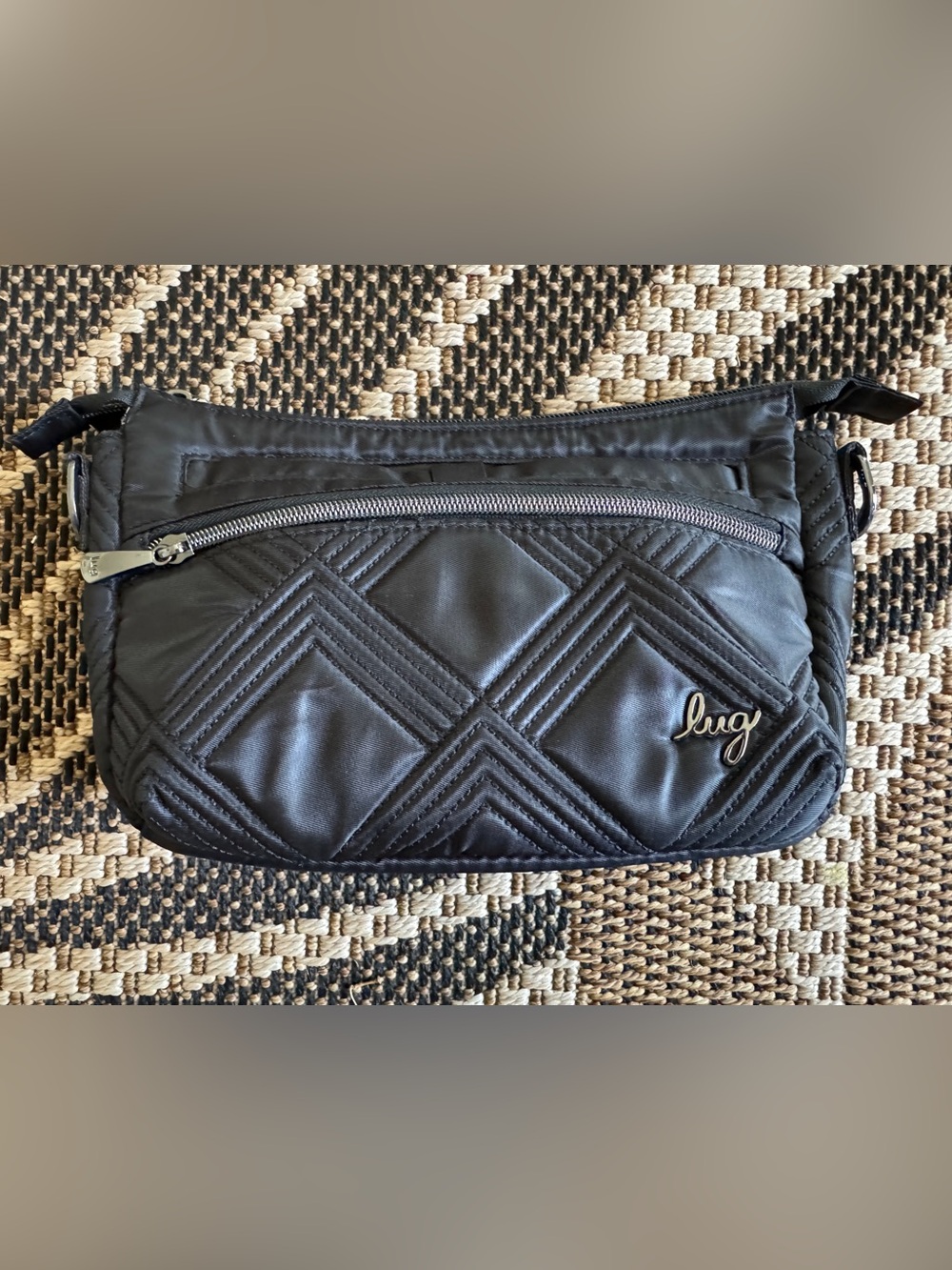 LUG Dash3 Black Classic Crossbody bag